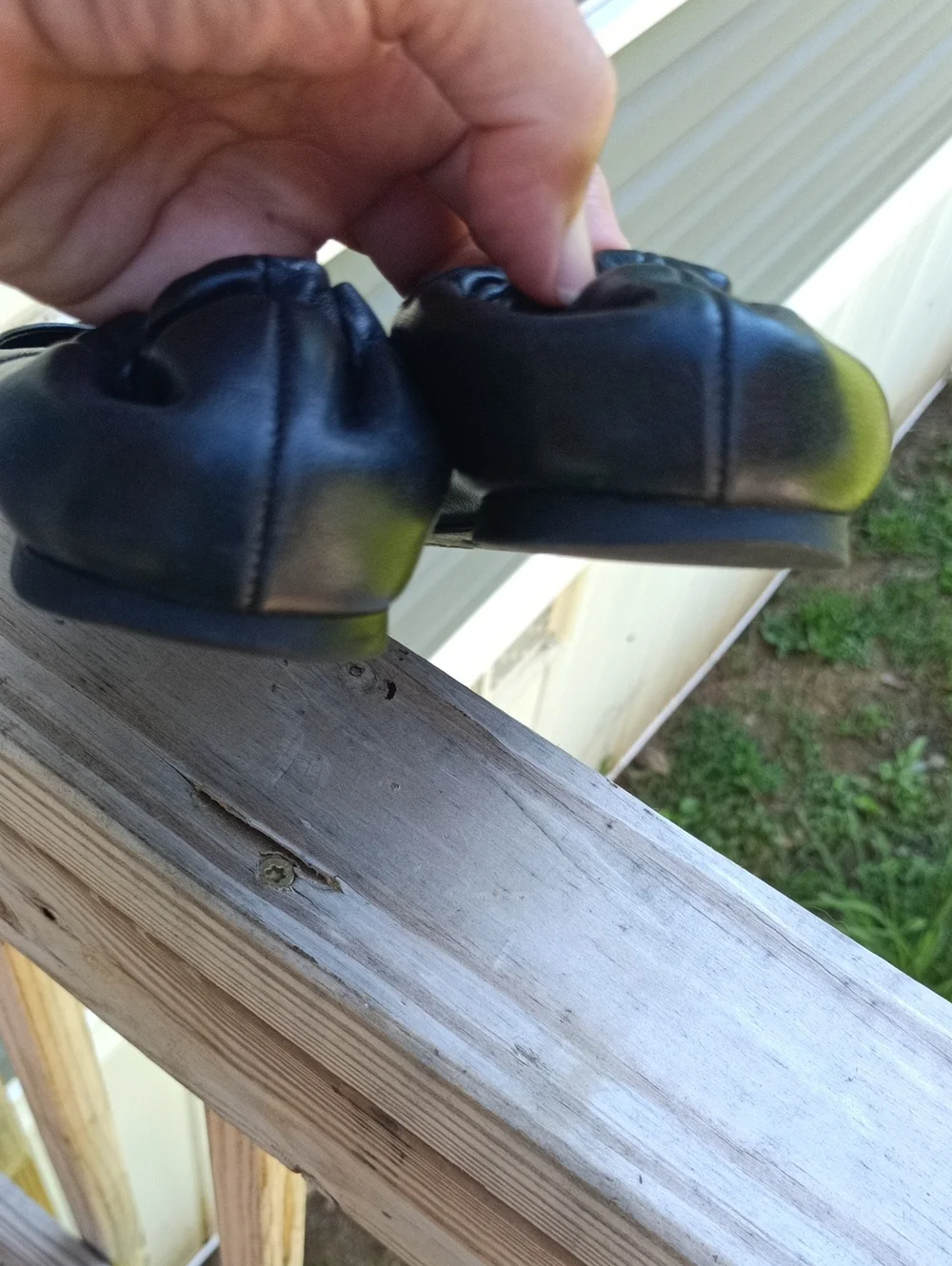 Tory Burch Black Ballet Flats Size 8 Very Good Condition.